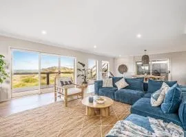 Surfers Reserve - Sophisticated Beachfront Sanctuary