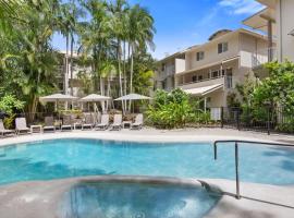 Sunset Cove Noosa: Noosaville şehrinde bir otel