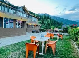 IVA Manali- A Luxury Mountain View Cottages