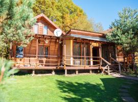 Forest House, hotel pentru familii din Zăbala