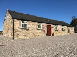 2 Bed Stylish Peak District Cottage Barn Near Alton Towers, Polar Bears, Chatsworth House, stuga i Waterfall