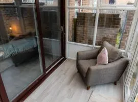 The Wheelhouse, 3 bed sleeps 6, Parking and wi-fi
