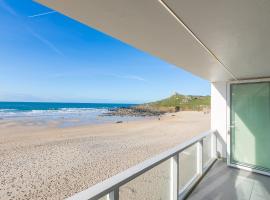 Louies Loft, apartment in St Ives