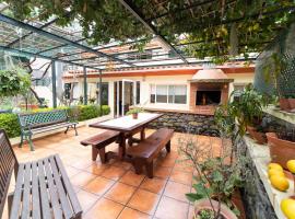 PineHouse, Hotel in Curral das Freiras