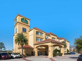 La Quinta by Wyndham Houston IAH Bush Intl Airport E, מלון ליד נמל התעופה הבינלאומי ג'ורג' בוש - IAH, 