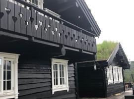 Large mountain cabin close to Norheimsund Hardanger fjord, vacation home in Kvam