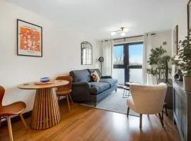 Central 1 BD + Sofa Bed in the Heart of Cheltenham!