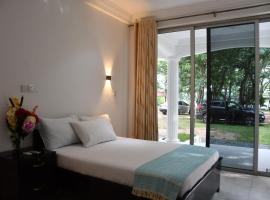 Raffin Royal Lodge, parkimisega hotell 