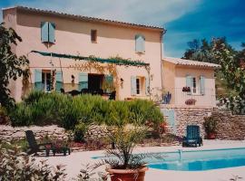 Amazing villa in Faucon with private pool, lodging in Faucon