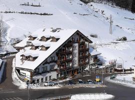 Hotel Belvedere wellness, hotel v destinaci Falcade