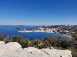 Apartment in Bilo with sea views, terrace, air conditioning, WiFi 5151-1, hotel em Mitlo