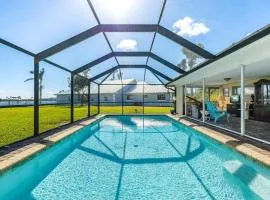 Heated Saltwater Pool, Sleeps 6 - Villa Shangri-La