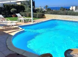 Holiday villa SUNJOY close to the beach