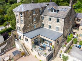 Skylark View, Most Stunning Views over Matlock., hotel in Matlock
