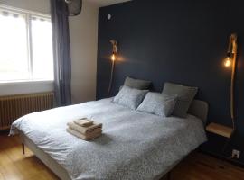 Spacious central 2bdrm apartment, hotel with parking in Orkelljunga