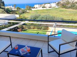 Holiday villa SUNJOY close to the beach, hotelli kohteessa Soúnio