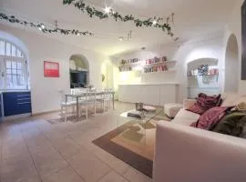 Duomo Deluxe Apartment