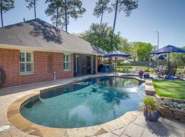 Luxe Texas Vacation Rental Home with Private Pool, hotel en Spring