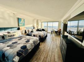 Daytona Beach Resort Private balcony Ocean Front，戴通納海灘代托納比奇衝浪學校附近的飯店