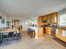 Pet-Friendly Texas Retreat with Deck and Gas Grill!, hotel v destinaci Llano