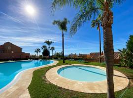 Marbella Elviria apartment – hotel z zapleczem golfowym w Marbelli