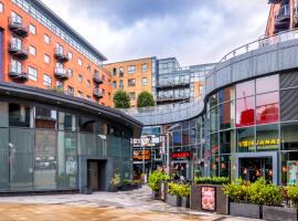 Stylish City 2 Bed, 2 Bath, FREE PARKING & WiFi