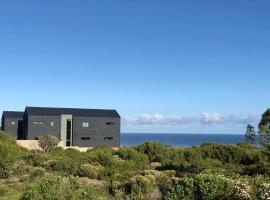 Southern most tip of Africa apartment with sea views, apartment in Agulhas