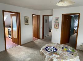 3 Zimmer Wohnung, cheap hotel in Isernhagen