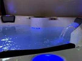 Central area terraced house with private hot tub