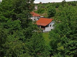 Villa River Pehchevo, cabaña o casa de campo en Pehčevo