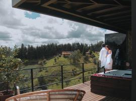 Cumbres Luxury Glamping, hotell i Guarne