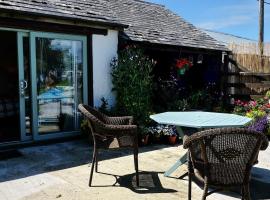 Cowshed Cottage - Uk42668, hotel in Ruan Major