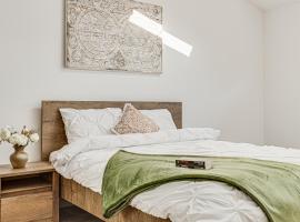 ARI Ultra Central Luxury Apartment with View to the Sky