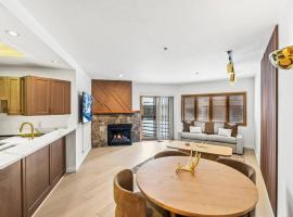 Luxe Deer Valley Condo, Hotel in Park City