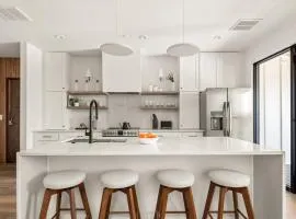 The Eighteen by Mint House