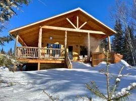 APACHE - Chalets de Môh - Jacuzzi, hotel with jacuzzis in La Malbaie