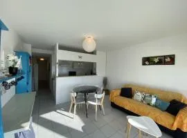 Appartement 4 personnes, rez-de-chaussée, piscine, plage à 200 m, wifi - FR-1-709-32