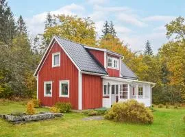 Awesome Home In Bredaryd With Kitchen