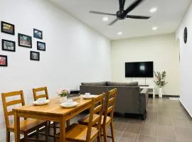 3 bedroom landed beside Jonker Taman Kota Laksamana 150A by Myplace