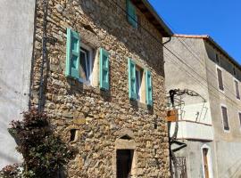 Maison Albertine, maison de vacances à Creissels