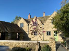 High Cogges Farm Holiday Cottages, hotel que admite mascotas en Witney