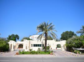 Umm Al Quwain Beach Hotel, hotel in Umm Al Quwain