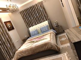 Dhoma romantike , qetesi absolute!, homestay in Korçë