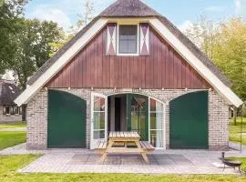 2 Bedroom Awesome Home In Ijhorst