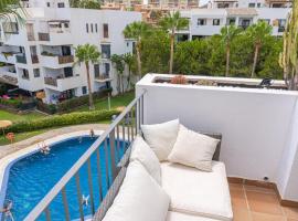 Beautiful two bedroom apartment in Alamar La Cala de Mijas, hotel keluarga di La Cala de Mijas