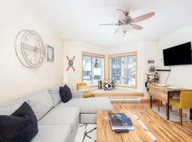 Modern Comfort on River Trail - Mountain Views, Hot Tub condo