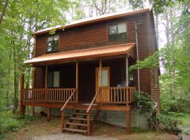 New!! The Cabin Located In Alphine Lake Resort, cottage in Alpine Lake