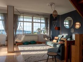 Villa de Melle – Seaview – beach 5 min by foot, casa o chalet en Ferrol