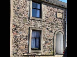 Boston House- Historic house situated in beautiful market town, holiday home in Duns