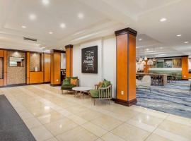 Fairfield Inn & Suites by Marriott Houston Conroe, хотел в Конро